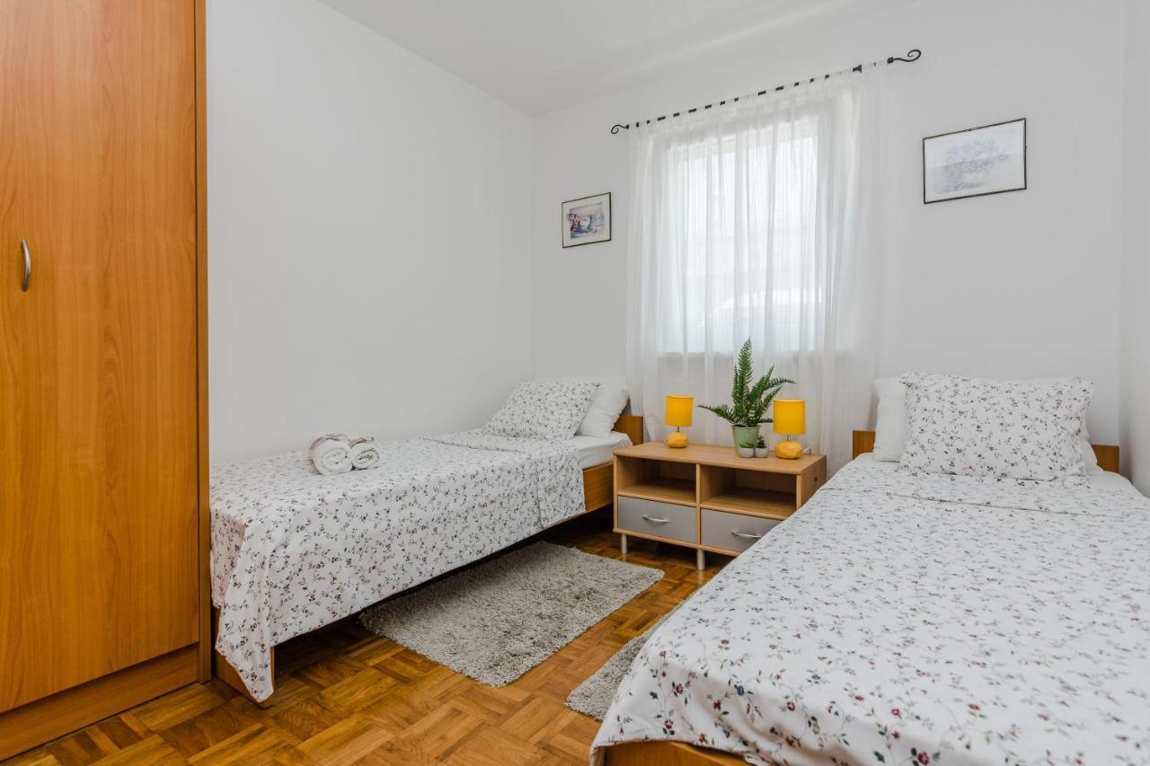 Luton Apartment Zadar Kozino Heating Pool & Jacuzzi Exteriör bild